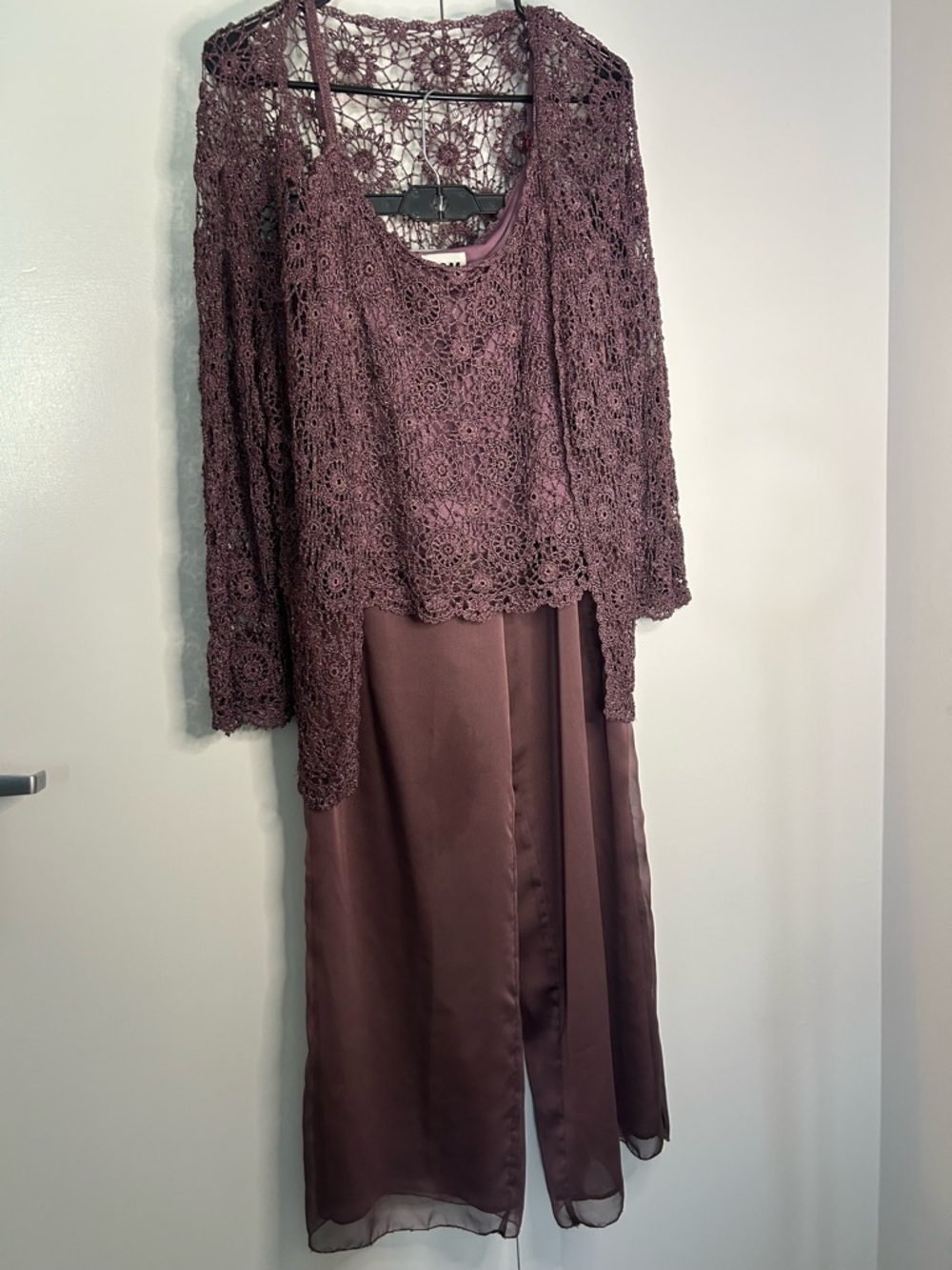 R&M Richards Mauve Lace Overlay Wide-leg pants, top and cardigan elegant set M